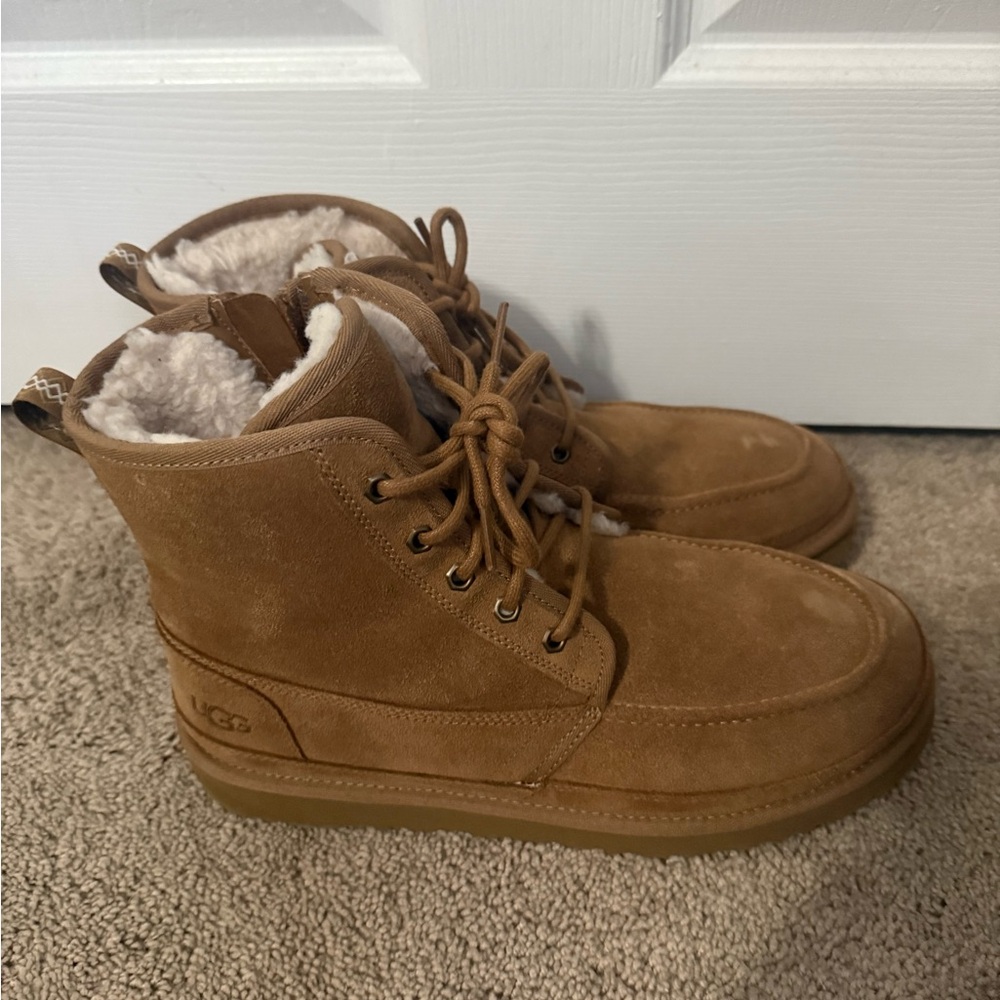 Ugg moc toe boots nuemel